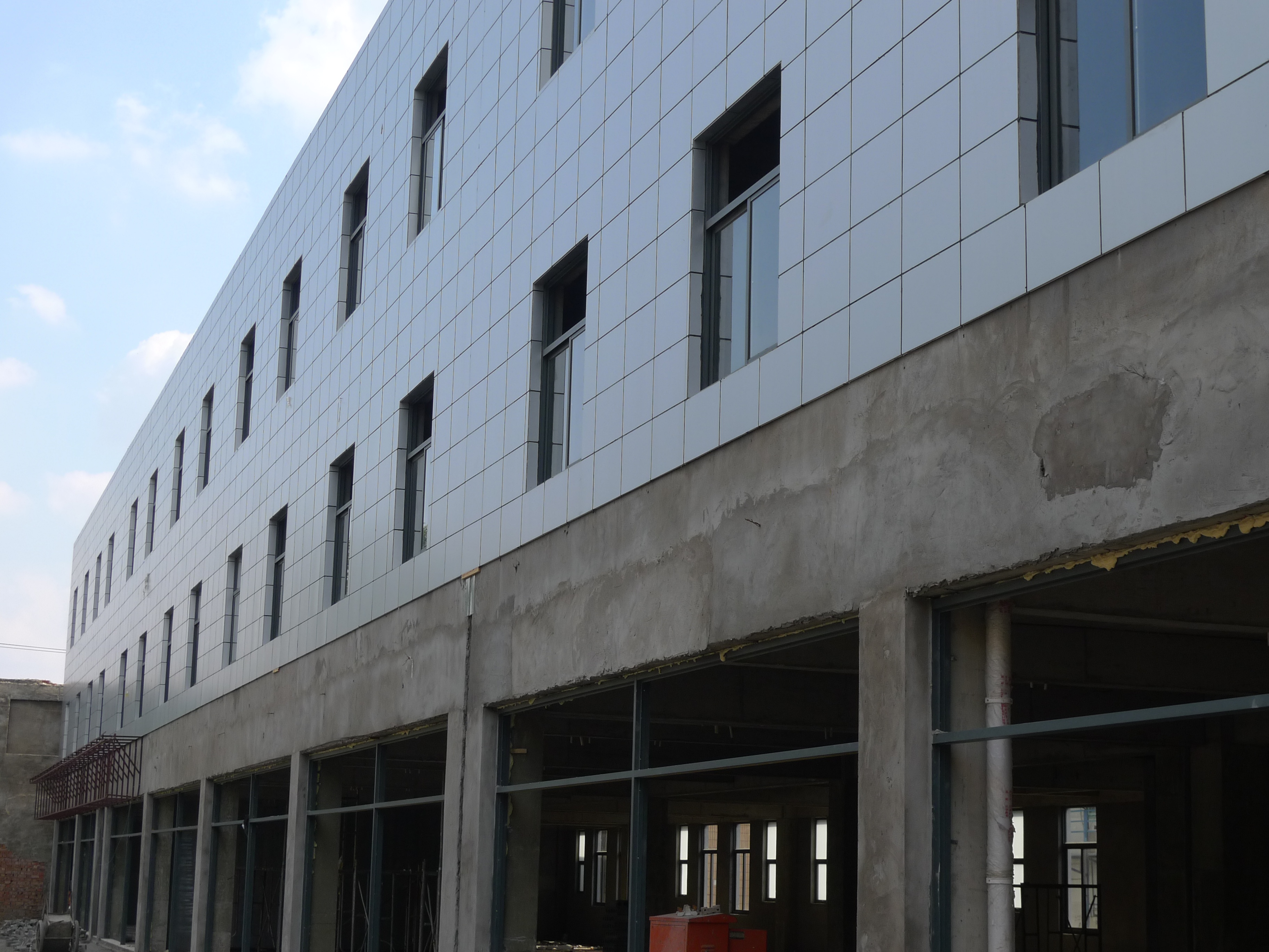新（xīn）型（xíng）輕質牆體材料已成建築行業使用未來發展趨勢